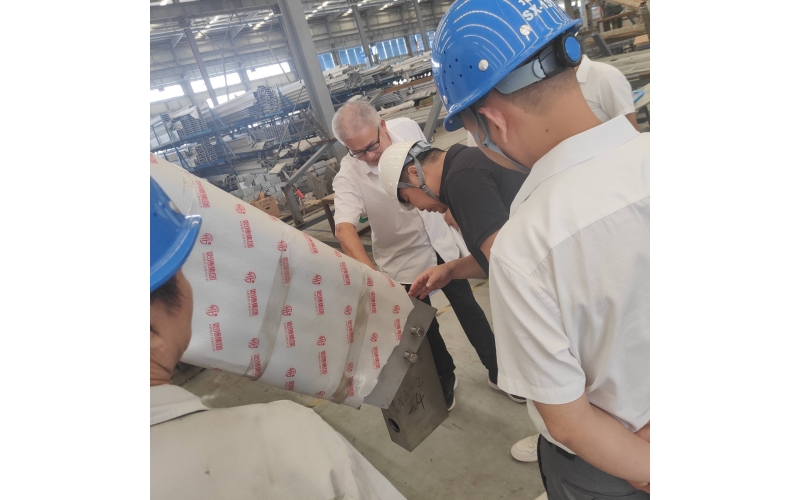 安全生产,党员先行,五一假期各党员干部奋战一线,抢进度保交付!